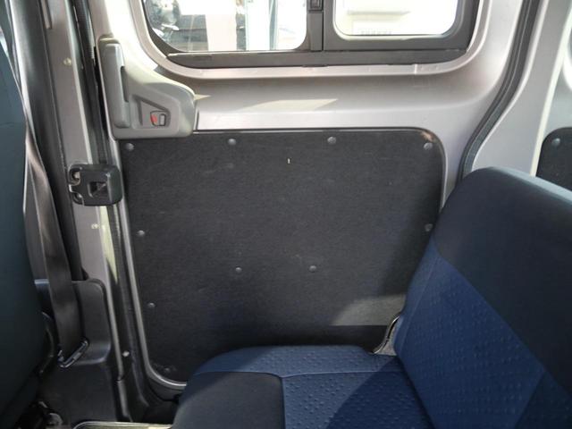 ＮＶ２００バネットバン ＧＸ　インテリジェントキー　ＣＤ　電動格納ミラー　ライトレベル調節　記録簿　エアコン　パワーステアリング　パワーウィンドウ　Ｗエアバッグ（25枚目）
