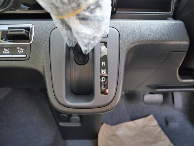 ワゴンRカスタムZ ハイブリッドZX 届け出済み未使用車 スマートキー プッシュスタート デュアルカメラサポート シートヒーター オートエアコン トラクションコントロール パーキングセンサー(11枚目)