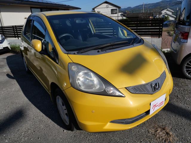 フィット Gスマートセレクション CD スマートキー ETC 電動格納ミラー 記録簿 プライバシーガラス セキュリティ パワーウィンドウ パワーステアリング(4枚目)