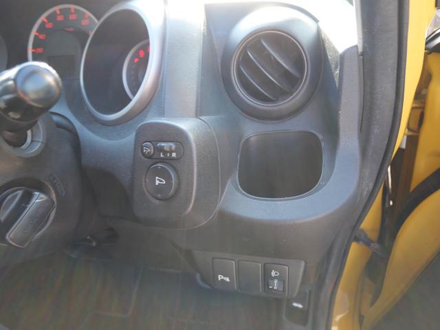 フィット Gスマートセレクション CD スマートキー ETC 電動格納ミラー 記録簿 プライバシーガラス セキュリティ パワーウィンドウ パワーステアリング(25枚目)