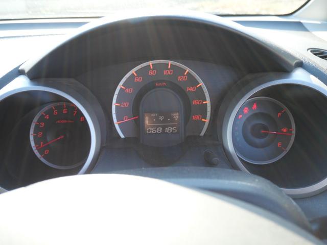 フィット Gスマートセレクション CD スマートキー ETC 電動格納ミラー 記録簿 プライバシーガラス セキュリティ パワーウィンドウ パワーステアリング(27枚目)