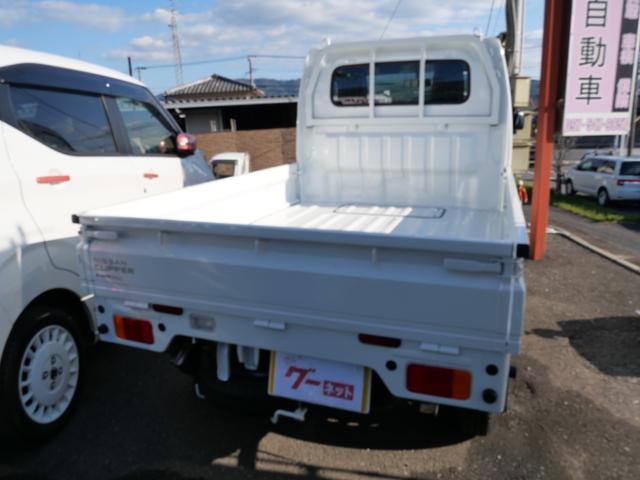 ＮＴ１００クリッパートラック ＤＸ　届け出済み未使用車　エアコン　パワーステアリング　パワーウィンドウ　Ｗエアバッグ　キーレスエントリー　トラクションコントロール　パーキングセンサー（3枚目）