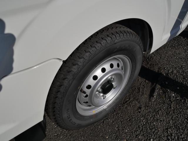 ＮＴ１００クリッパートラック ＤＸ　届け出済み未使用車　エアコン　パワーステアリング　パワーウィンドウ　Ｗエアバッグ　キーレスエントリー　トラクションコントロール　パーキングセンサー（7枚目）