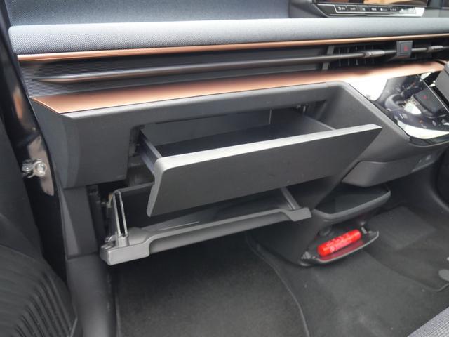 サクラ Ｇ　インテリジェントキー　プッシュスタート　ナビ　フルセグ　オートエアコン　アラウンドビューモニター　ＥＴＣ　シートヒーター　ステアリングヒーター（34枚目）