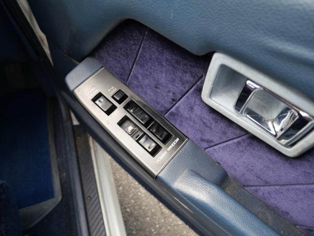 スカイライン GT エアコン パワーステアリング パワーウィンドウ ナルディハンドル CD 社外14インチアルミホイール(11枚目)