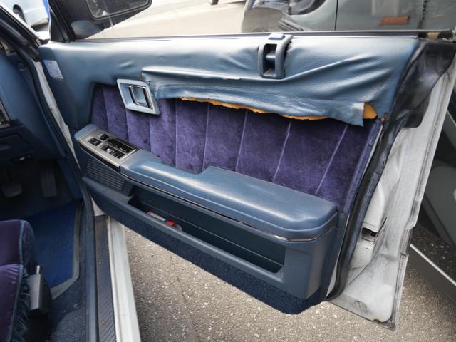 スカイライン GT エアコン パワーステアリング パワーウィンドウ ナルディハンドル CD 社外14インチアルミホイール(22枚目)