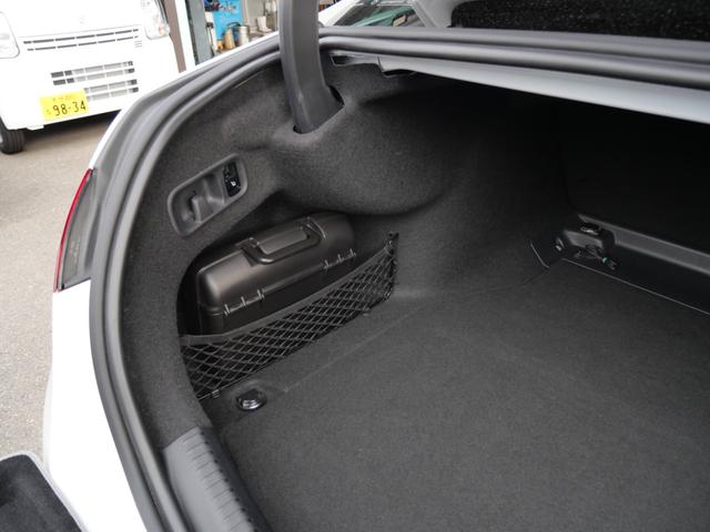 Ｃクラス Ｃ２２０ｄアバンギャルド　ナビ　全方位モニター　フルセグ　本革パワーシート　グラスルーフ　ＥＴＣ　ＡＭＧ１８インチアルミホイール　パワーステアリング（38枚目）