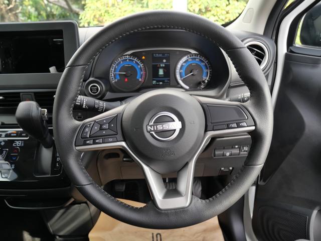 デイズ ハイウェイスター　Ｘ　インテリジェントキー　プッシュスタート　ミラー内蔵アラウンドビューモニター　オートエアコン　ベンチシート　パワーステアリング（10枚目）