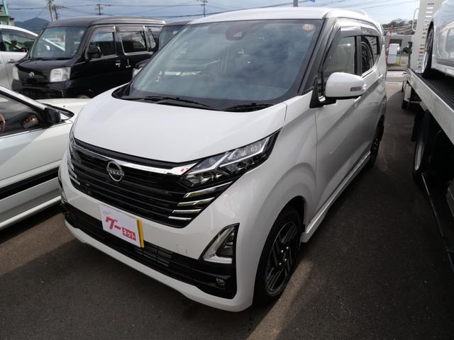 デイズ ハイウェイスター　Ｘ　インテリジェントキー　プッシュスタート　ミラー内蔵アラウンドビューモニター　オートエアコン　ベンチシート　パワーステアリング（15枚目）