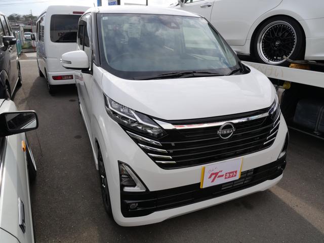 デイズ ハイウェイスター　Ｘ　インテリジェントキー　プッシュスタート　ミラー内蔵アラウンドビューモニター　オートエアコン　ベンチシート　パワーステアリング（17枚目）