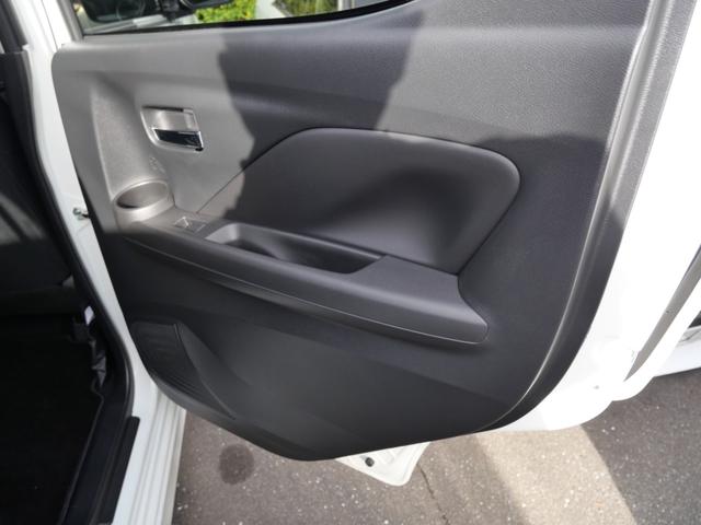 デイズ ハイウェイスター　Ｘ　インテリジェントキー　プッシュスタート　ミラー内蔵アラウンドビューモニター　オートエアコン　ベンチシート　パワーステアリング（24枚目）