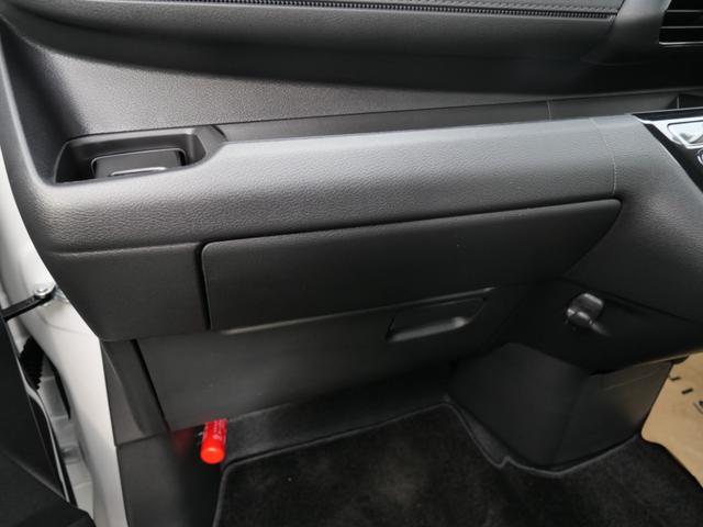 デイズ ハイウェイスター　Ｘ　インテリジェントキー　プッシュスタート　ミラー内蔵アラウンドビューモニター　オートエアコン　ベンチシート　パワーステアリング（30枚目）