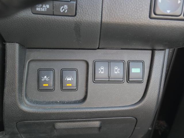 セレナ ハイウェイスター　Ｖセレ＋セーフティＩＩ　ＳＨＶ　両側電動スライドドア　インテリジェントキー　プッシュスタート　ナビ　フルセグ　アラウンドビューモニター　オートエアコン　ＥＴＣ　レーンキープサポート（6枚目）