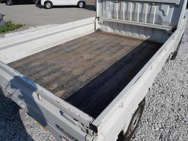 キャリイトラック ＫＣエアコン・パワステ　セレクト４ＷＤ車　エアコン　パワーステアリング　三方開　ラジオ　荷台マット　ライトレベル調節（12枚目）