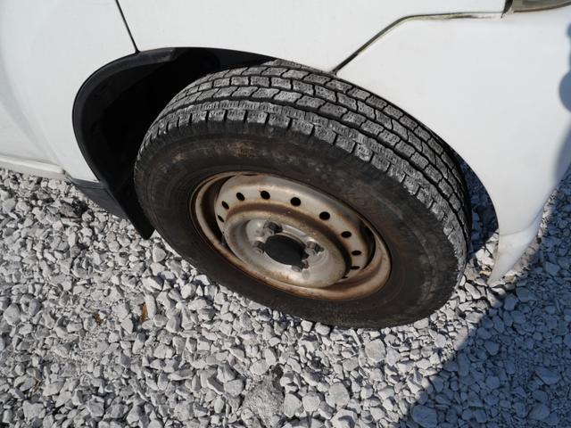 キャリイトラック ＫＣエアコン・パワステ　セレクト４ＷＤ車　エアコン　パワーステアリング　三方開　ラジオ　荷台マット　ライトレベル調節（16枚目）