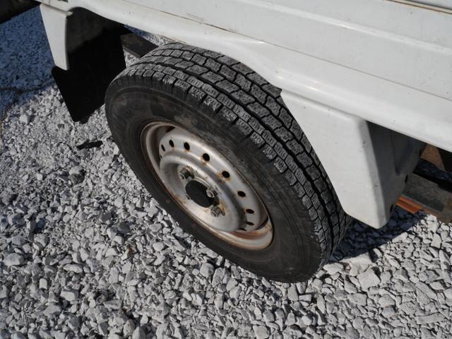 キャリイトラック ＫＣエアコン・パワステ　セレクト４ＷＤ車　エアコン　パワーステアリング　三方開　ラジオ　荷台マット　ライトレベル調節（17枚目）