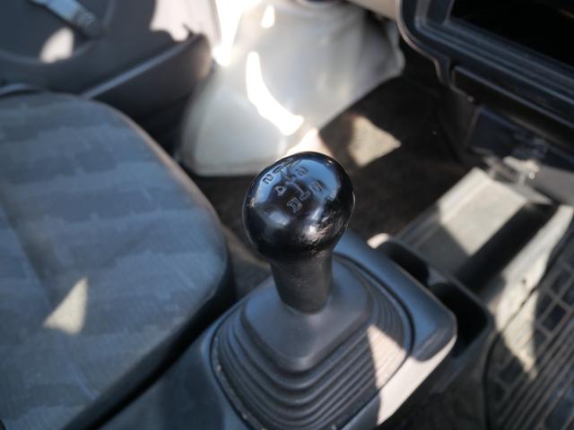 キャリイトラック ＫＣエアコン・パワステ　セレクト４ＷＤ車　エアコン　パワーステアリング　三方開　ラジオ　荷台マット　ライトレベル調節（24枚目）