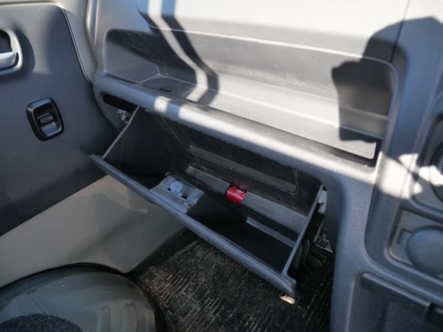 キャリイトラック 農繁スペシャル　セレクト４ＷＤ車　エアコン　パワーステアリング　パワーウィンドウ　Ｗエアバッグ　ラジオ　キーレスエントリー　荷台アルミガード　荷台マット　ブレーキサポート（23枚目）