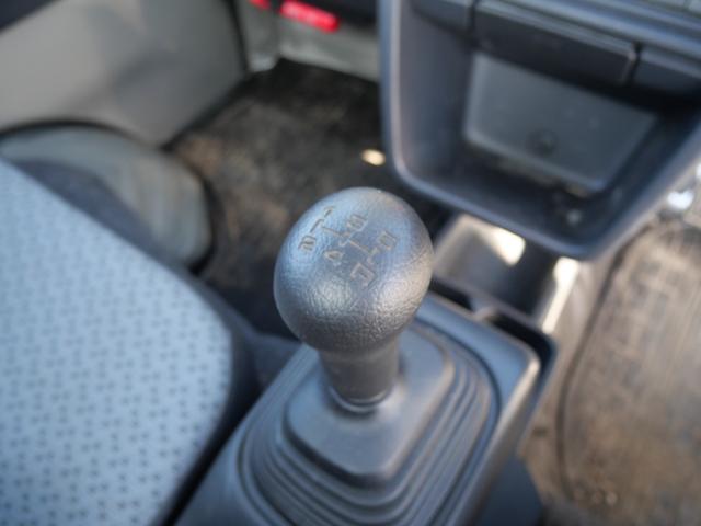 キャリイトラック 農繁スペシャル　セレクト４ＷＤ車　エアコン　パワーステアリング　パワーウィンドウ　Ｗエアバッグ　ラジオ　キーレスエントリー　荷台アルミガード　荷台マット　ブレーキサポート（27枚目）