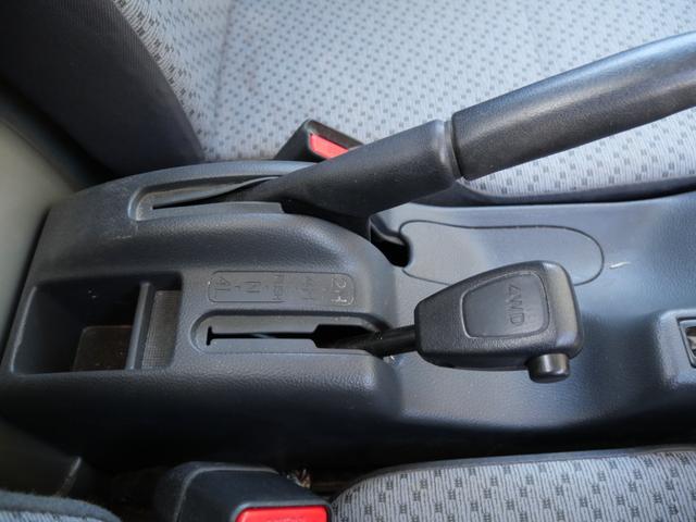 キャリイトラック 農繁スペシャル　セレクト４ＷＤ車　エアコン　パワーステアリング　パワーウィンドウ　Ｗエアバッグ　ラジオ　キーレスエントリー　荷台アルミガード　荷台マット　ブレーキサポート（28枚目）