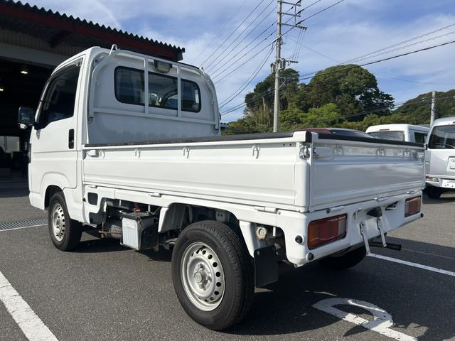 アクティトラック 　５速ＭＴ　４ＷＤ　パワステ　エアコン　運転席エアバック（9枚目）