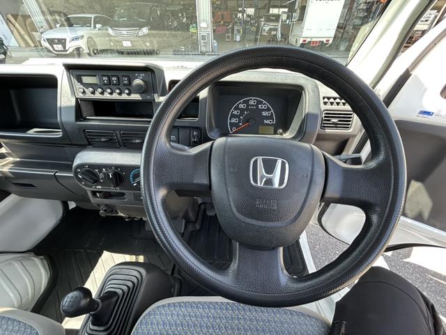アクティトラック 　５速ＭＴ　４ＷＤ　パワステ　エアコン　運転席エアバック（15枚目）