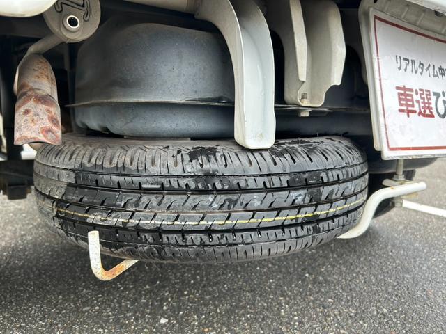 キャリイトラック ＫＣエアコン・パワステ農繁仕様　４ＷＤ　デフロック切り替え付き（28枚目）
