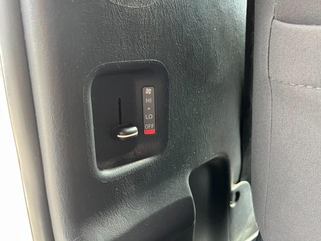 ハイエースコミューター スーパーロングＧＬ　１５人乗り・１０人乗りでも登録可（22枚目）