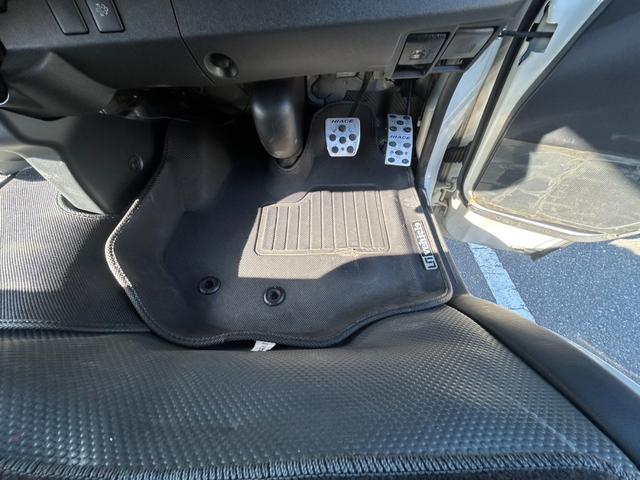 ハイエースバン ロングＤＸ　ＧＬパッケージ　フロントスポイラー☆アルミホイール☆ローダウン（30枚目）