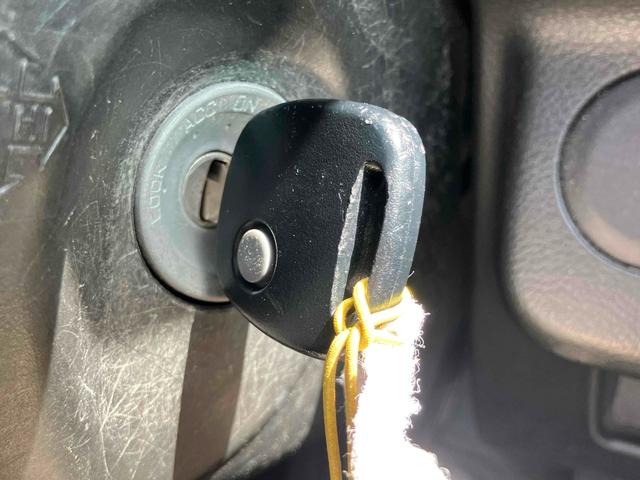 アルト Ｓ　ＥＴＣ　ナビ　ＴＶ　キーレスエントリー　アイドリングストップ　電動格納ミラー　シートヒーター　ＣＶＴ　盗難防止システム　ＡＢＳ　ＥＳＣ　ＣＤ　ＤＶＤ再生　ＵＳＢ　アルミホイール　衝突安全ボディ（9枚目）