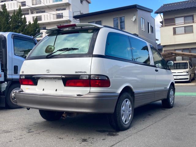 エスティマ Ｖ　パワーウィンドウ　パワーステアリング　サンルーフ　運転席エアバッグ　３列シート　ウォークスルー　フルフラット（5枚目）