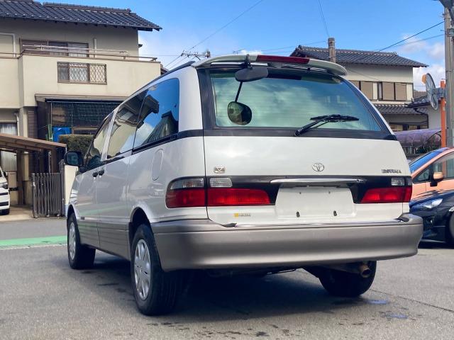 エスティマ Ｖ　パワーウィンドウ　パワーステアリング　サンルーフ　運転席エアバッグ　３列シート　ウォークスルー　フルフラット（7枚目）