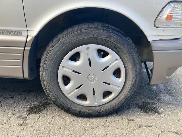 エスティマ Ｖ　パワーウィンドウ　パワーステアリング　サンルーフ　運転席エアバッグ　３列シート　ウォークスルー　フルフラット（12枚目）