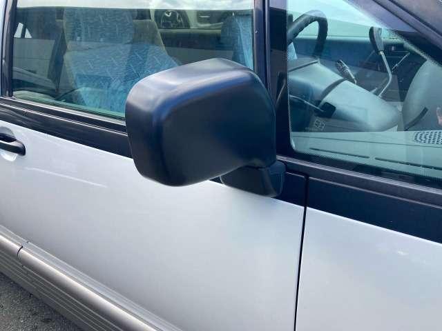エスティマ Ｖ　パワーウィンドウ　パワーステアリング　サンルーフ　運転席エアバッグ　３列シート　ウォークスルー　フルフラット（21枚目）