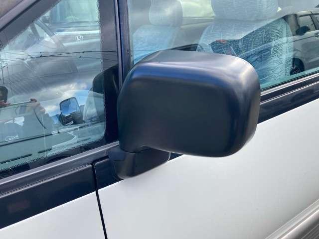エスティマ Ｖ　パワーウィンドウ　パワーステアリング　サンルーフ　運転席エアバッグ　３列シート　ウォークスルー　フルフラット（22枚目）