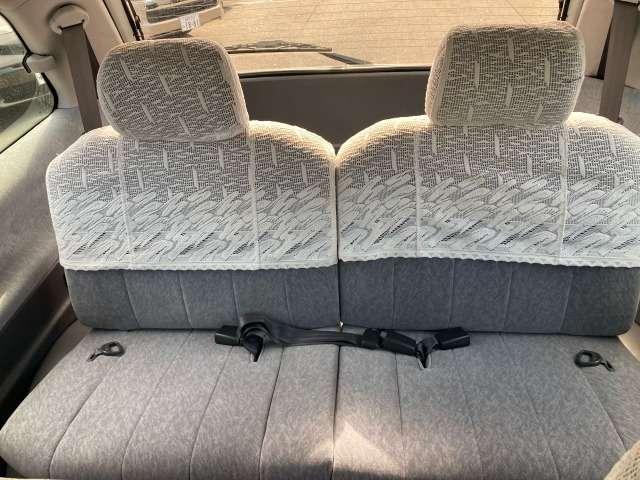 エスティマ Ｖ　パワーウィンドウ　パワーステアリング　サンルーフ　運転席エアバッグ　３列シート　ウォークスルー　フルフラット（30枚目）