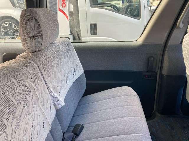 エスティマ Ｖ　パワーウィンドウ　パワーステアリング　サンルーフ　運転席エアバッグ　３列シート　ウォークスルー　フルフラット（36枚目）