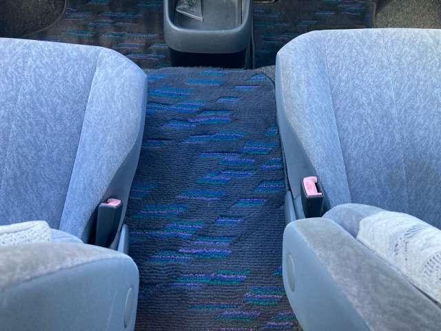 エスティマ Ｖ　パワーウィンドウ　パワーステアリング　サンルーフ　運転席エアバッグ　３列シート　ウォークスルー　フルフラット（50枚目）