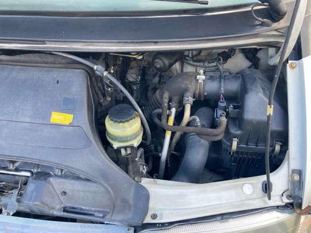 エスティマ Ｖ　パワーウィンドウ　パワーステアリング　サンルーフ　運転席エアバッグ　３列シート　ウォークスルー　フルフラット（67枚目）