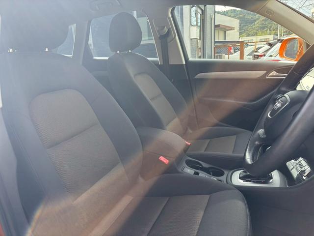 Ｑ３ ２．０ＴＦＳＩクワトロ２１１ＰＳ　４ＷＤ　☆ナビ☆ＴＶ☆バックカメラ☆車内綺麗☆（6枚目）