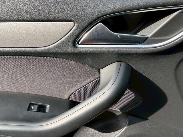 Ｑ３ ２．０ＴＦＳＩクワトロ２１１ＰＳ　４ＷＤ　☆ナビ☆ＴＶ☆バックカメラ☆車内綺麗☆（36枚目）