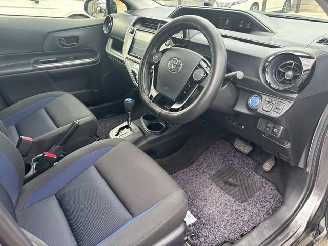 アクア Ｓ　ＴＶ＆ナビ　バックカメラ　ＥＴＣ　キーレスエントリー　プッシュスタート　盗難防止システム　アイドリングストップ　パワーステアリング　パワーウィンドウ　車検整備付き（5枚目）