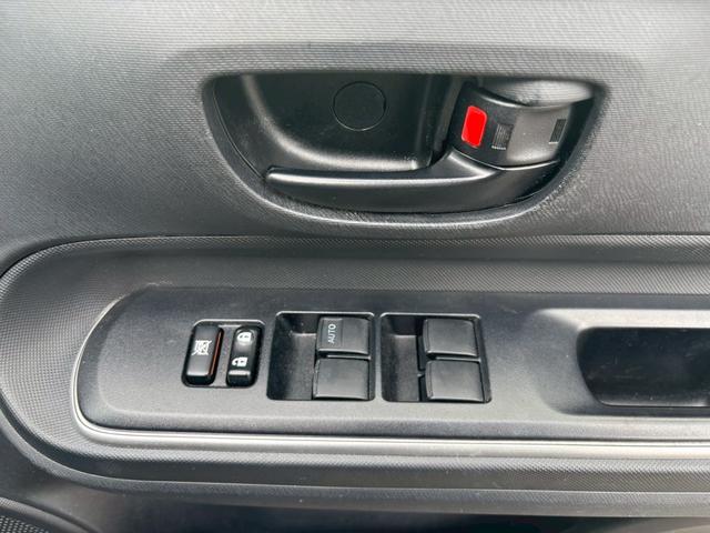 アクア Ｓ　ＴＶ＆ナビ　バックカメラ　ＥＴＣ　キーレスエントリー　プッシュスタート　盗難防止システム　アイドリングストップ　パワーステアリング　パワーウィンドウ　車検整備付き（29枚目）