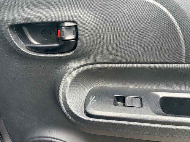 アクア Ｓ　ＴＶ＆ナビ　バックカメラ　ＥＴＣ　キーレスエントリー　プッシュスタート　盗難防止システム　アイドリングストップ　パワーステアリング　パワーウィンドウ　車検整備付き（41枚目）