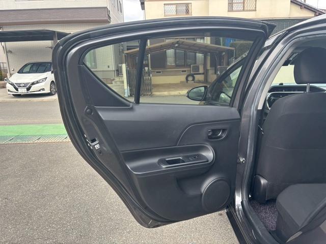 アクア Ｓ　ＴＶ＆ナビ　バックカメラ　ＥＴＣ　キーレスエントリー　プッシュスタート　盗難防止システム　アイドリングストップ　パワーステアリング　パワーウィンドウ　車検整備付き（46枚目）