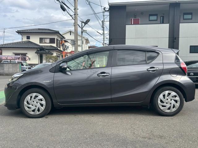 アクア Ｓ　ＴＶ＆ナビ　バックカメラ　ＥＴＣ　キーレスエントリー　プッシュスタート　盗難防止システム　アイドリングストップ　パワーステアリング　パワーウィンドウ　車検整備付き（55枚目）