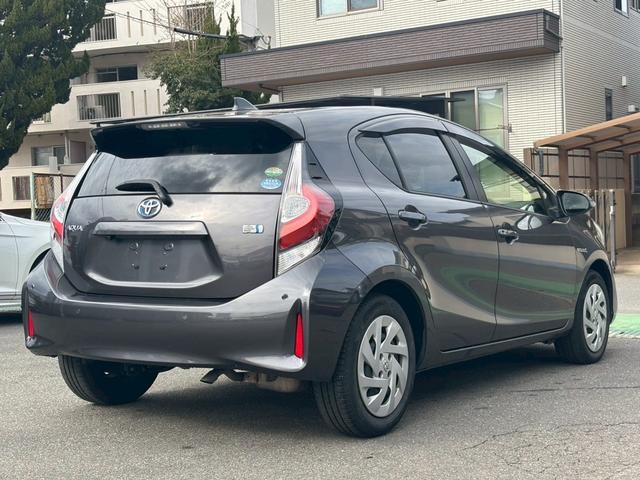 アクア Ｓ　ＴＶ＆ナビ　バックカメラ　ＥＴＣ　キーレスエントリー　プッシュスタート　盗難防止システム　アイドリングストップ　パワーステアリング　パワーウィンドウ　車検整備付き（57枚目）