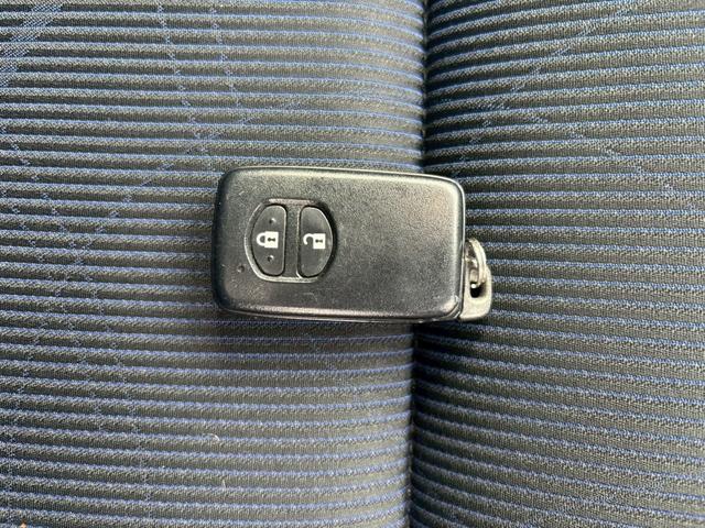 アクア Ｓ　ＴＶ＆ナビ　バックカメラ　ＥＴＣ　キーレスエントリー　プッシュスタート　盗難防止システム　アイドリングストップ　パワーステアリング　パワーウィンドウ　車検整備付き（70枚目）