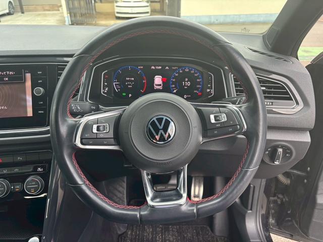 Ｔ－ロック ＴＤＩ　スポーツ　ＥＴＣ　電動リアゲート　バックカメラ　フロントカメラ　ドライブレコーダー　ＴＶ＆ナビ　ターボ　レーンアシスト　アダプティブクルーズコントロール　キーレスエントリー　スマートキー　ＡＷ１８インチ（7枚目）