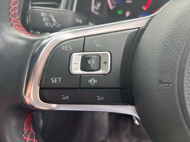 Ｔ－ロック ＴＤＩ　スポーツ　ＥＴＣ　電動リアゲート　バックカメラ　フロントカメラ　ドライブレコーダー　ＴＶ＆ナビ　ターボ　レーンアシスト　アダプティブクルーズコントロール　キーレスエントリー　スマートキー　ＡＷ１８インチ（9枚目）